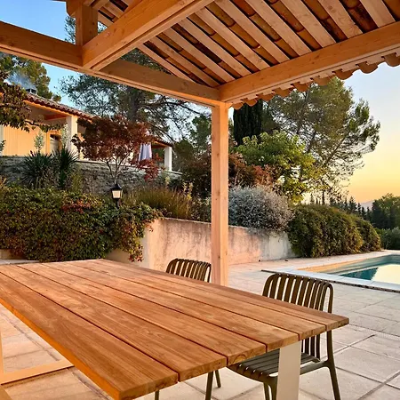 Valentino Villa *
